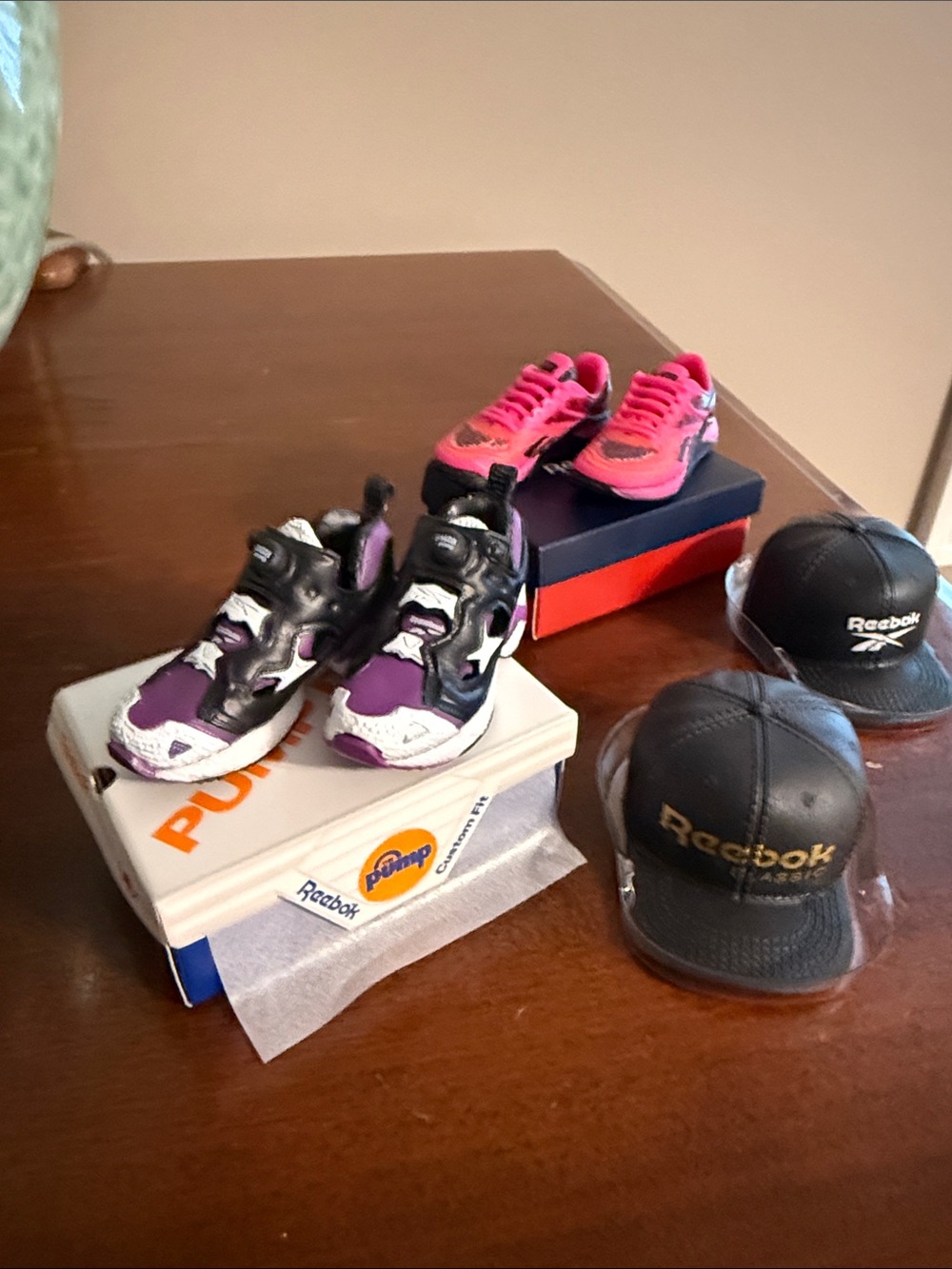 Reebok Purple Black White  MiniatureSneakers collection with 2 reebok mini hats